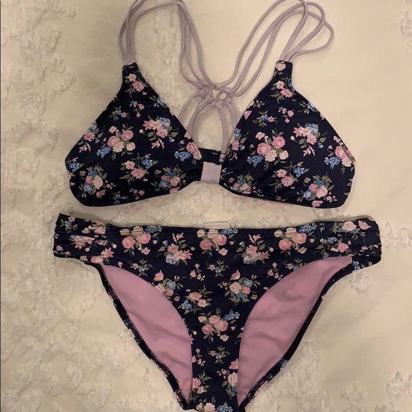 Abercrombie & Fitch Other - Floral Abercrombie bikini